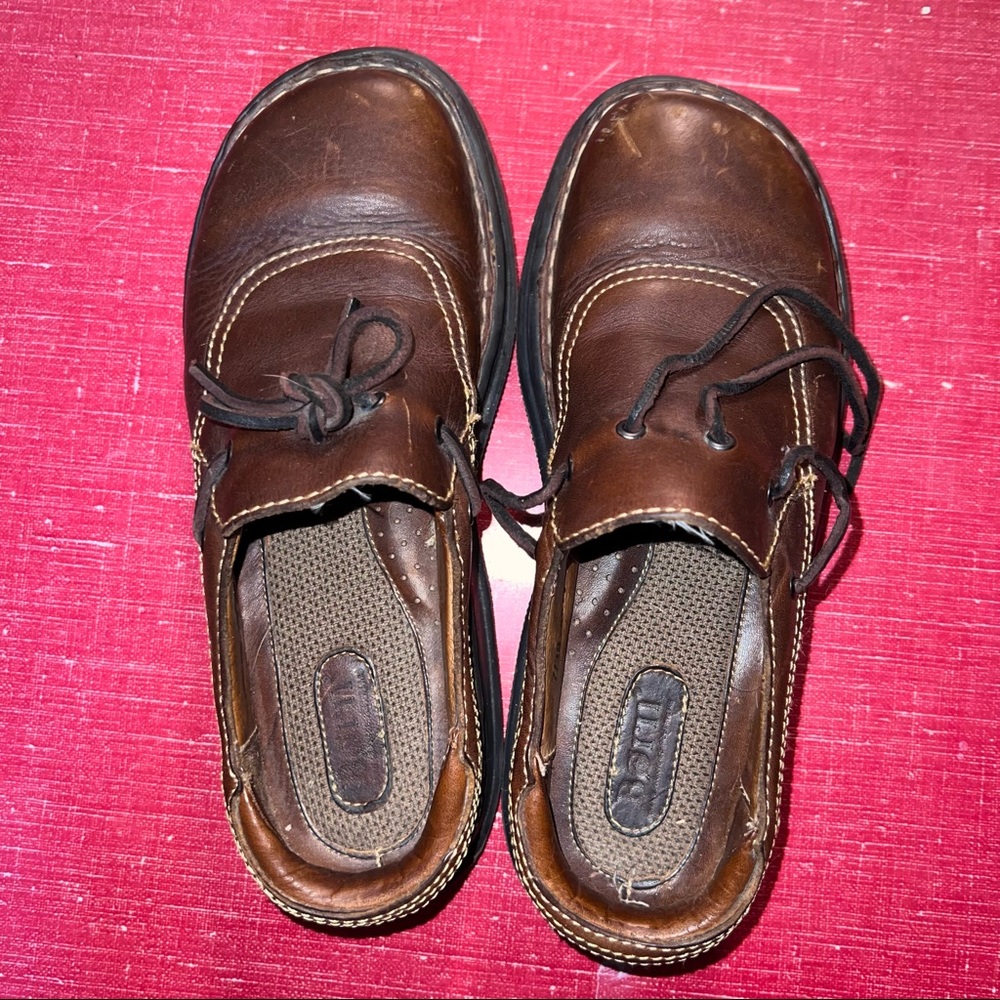 Leather shoes